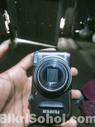 fujifilm 14 megapixel camera